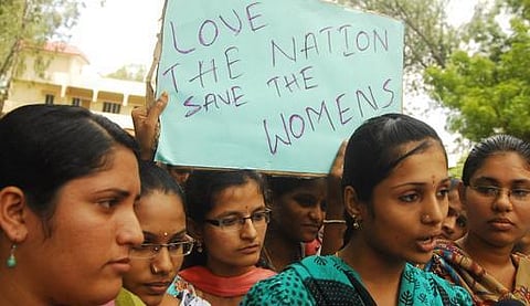 இந்தியப் பெண்களின் கதறல்