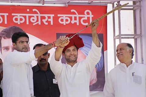 ராகுல் காந்தி: வறுமைச் சுவரை உடைத்தெறிவோம்