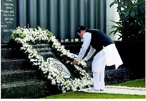 மும்பை தாக்குதல்: 5-வது ஆண்டு நினைவு அஞ்சலி