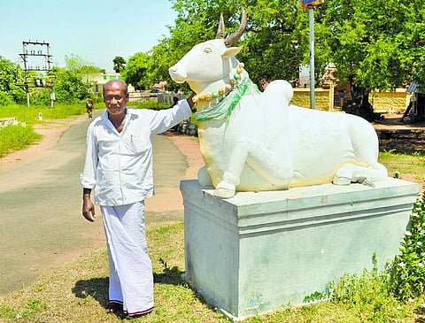 செல்லமாய் வளர்த்த மாட்டுக்கு சின்னதாய் ஒரு சிலை!