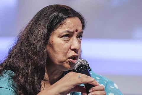 ஷிகா சர்மா - இவரைத் தெரியுமா?