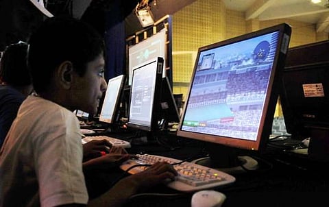 பெற்றோர் அனுமதியுடன் ஃபேஸ்புக் பார்க்கும் 89% குழந்தைகள்