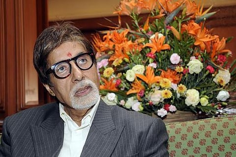 எல்லோரும் படம் பார்க்கலாம்; புத்தகம் படிக்க இயலாது- அமிதாப்