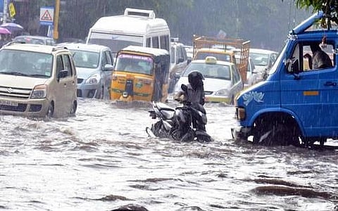 காற்றழுத்தத் தாழ்வு தீவிரம்: கடலோரம் கனமழைக்கு வாய்ப்பு