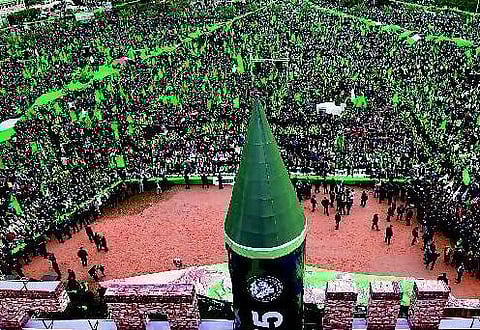 திண்டாட்ட நேரத்தில் கொண்டாட்டம் வேண்டாமே!