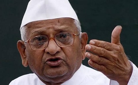 வலுவான லோக்பால்: அன்னா ஹசாரே உண்ணாவிரதம்