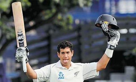 டெய்லர் மீண்டும் சதம்; முதல் நாளில் நியூஸி-307/6