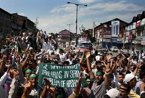 காஷ்மீருக்குத் தனி அந்தஸ்து: 370 கூறுவது என்ன?