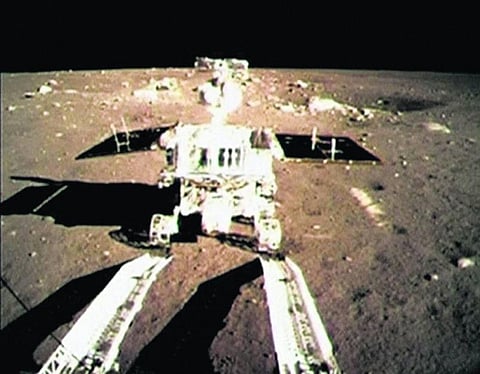 நிலவில் தரையிறங்கியது சீன ஆய்வுக்கலம்