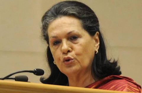 2014 தேர்தலுக்கு தயாராகுமாறு கட்சியினருக்கு சோனியா அழைப்பு