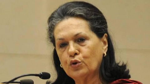 ஊழல் எங்கிருந்தாலும் ஊடகங்கள் கவனிக்க வேண்டும்: சோனியா காந்தி