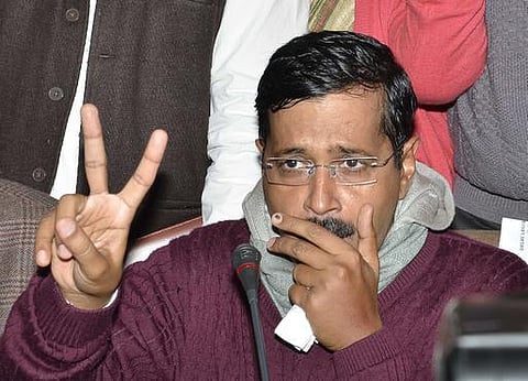 நம்பிக்கை வாக்கெடுப்பில் அரவிந்த் கேஜ்ரிவால் அரசு வெற்றி : காங்கிரஸ், ஐக்கிய ஜனதா தளம், சுயேச்சை எம்.எல்.ஏ. ஆதரவு