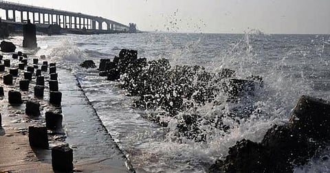 காற்றழுத்த தாழ்வு நிலை: 3வது நாளாக மீனவர்கள் கடலுக்குச் செல்லவில்லை