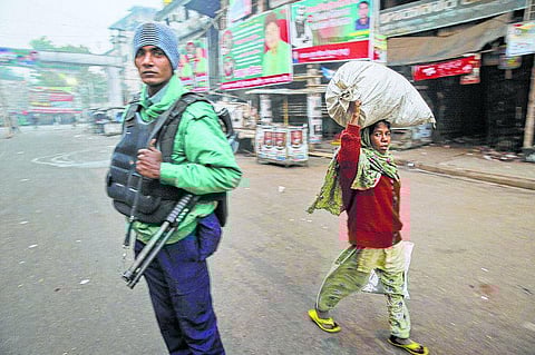 வங்கதேசம்: மீண்டும் ஆட்சி அமைக்கிறது அவாமி லீக்