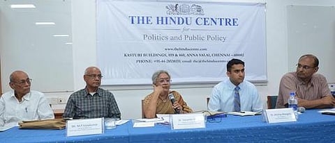 கட்டாய கல்வி உரிமை சட்டத்தை 10 சதவீத பள்ளிகள் கூட பின்பற்றவில்லை: ‘இந்து அரசியல் மற்றும் பொதுக்கொள்கை மையம்’ நடத்திய நிகழ்ச்சியில் முன்னாள் துணைவேந்தர் வசந்திதேவி வருத்தம்