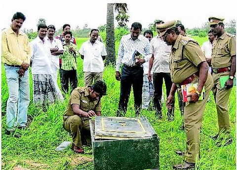 அடகுக் கடை பெட்டகத்தை தூக்கும் ஹரிகிருஷ்ணன் கும்பல்: 7 மாவட்டங்களில் 50 கிலோ நகைகள் கொள்ளை