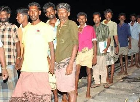 எங்கள் மீனவர்களை முதலில் விடுவியுங்கள்: இலங்கை