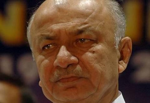 பதவியில் இருந்தபோது ஷிண்டே மீது புகார் கூறாதது ஏன்?- ஆர்.கே.சிங்குக்கு மனிஷ் திவாரி கேள்வி