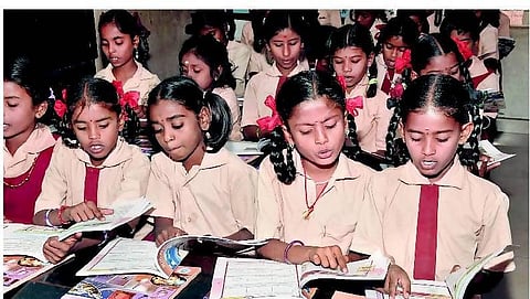 விருதுநகர்: அரசுப் பள்ளி ஆசிரியர்கள் டியூசன் நடத்தத் தடை; பள்ளிக் கல்வித் துறை உத்தரவு