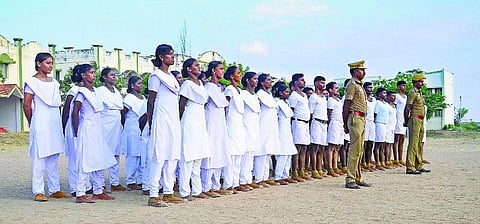 ஊர்க்காவல் படை பயிற்சியில் திருநங்கைகள்: முன்னோடியாகத் திகழ்கிறது மதுரை மாவட்ட காவல் துறை