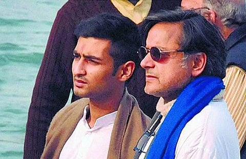 தற்கொலை செய்துகொள்ளும் அளவுக்கு தைரியமற்றவர் அல்ல என் தாயார்- சுனந்தாவின் மகன் சிவ் மேனன் அறிக்கை