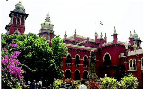 ஆராய்ச்சிமணியை நீதிபதி அடிக்கலாமா?