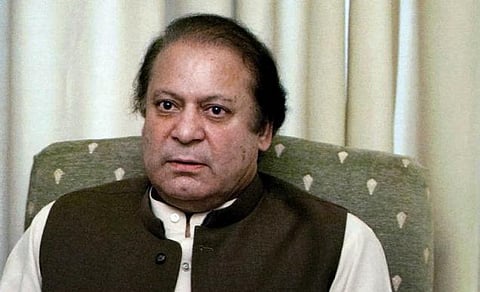 துரத்தியடித்துத் துயரம் வளர்ப்பவர்