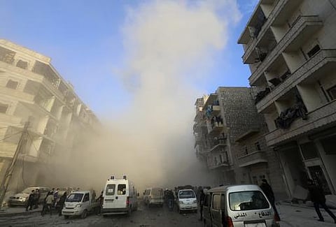 தெரியாத தேவதைகளும் தெரிந்த பிசாசும்