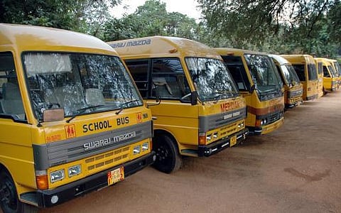 தனியார் கல்வி நிறுவன வாகனங்களில் முழுமையாக ஆய்வு நடத்த திட்டம்- விபத்துகளை தடுக்க முன்கூட்டியே நடவடிக்கை