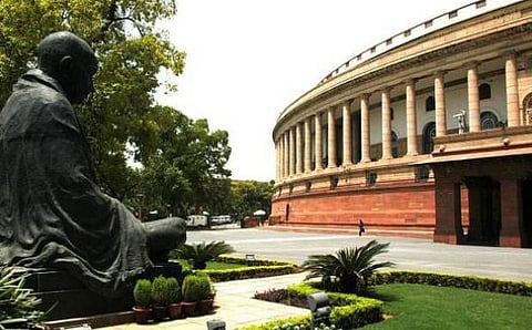 தெலங்கானா மசோதாவை எதிர்த்து நாடாளுமன்றத்தில் எதிர்க்கட்சிகள் அமளி