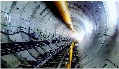 8 நிலையங்கள் இடையே சுரங்கப் பாதை தயார்- விறுவிறுப்பாக நடக்கும் மெட்ரோ ரயில் பயணிகள்