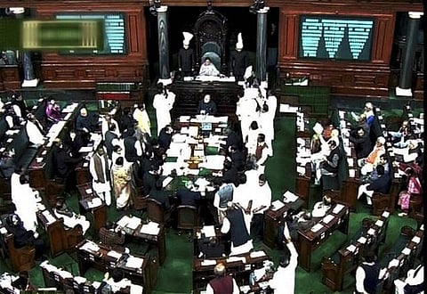 உறுப்பினர்கள் அமளி: 2-வது நாளாக நாடாளுமன்றம் முடக்கம்