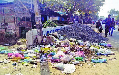 எங்கெங்கும் குப்பை, இது காரைக்கால் அவலம்