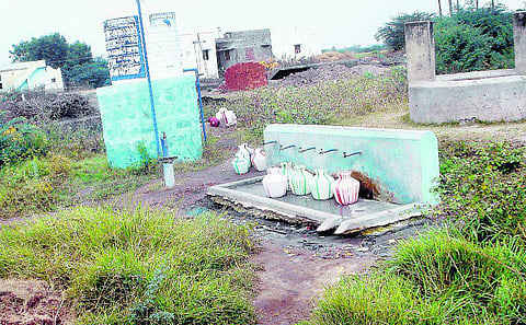 மானாமதுரை அருகே குடிநீர் இன்றி 20 கிராம மக்கள் அவதி