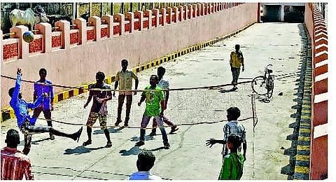 பணி முடிந்தும் திறக்கப்படாத ஸ்டான்லி ரயில்வே சுரங்கப் பாதை