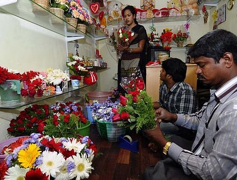 இன்று காதலர் தினம்: 3 கோடி ரோஜாக்கள் ஏற்றுமதி