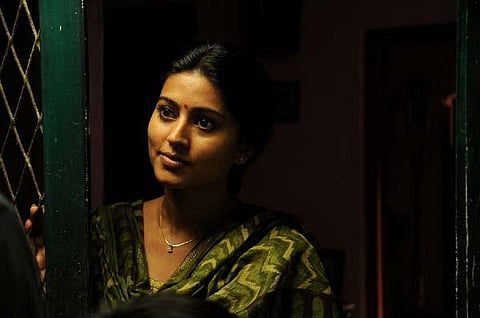 ட்விட்டர் தளத்தில் இணைந்த சினேகா