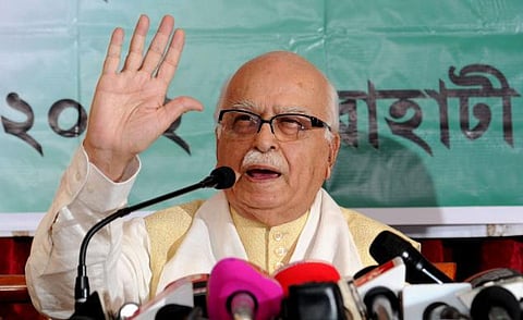 காங்கிரஸ் வரலாறு காணாத தோல்வியைத் தழுவும்: அத்வானி