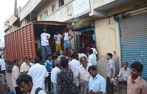 தேர்தலின்போது மது ஆறு ஓடுவதை தடுக்க டாஸ்மாக்குக்கு நிபந்தனைகள்: உற்பத்திக் கூடங்களில் சிசிடிவி; தினமும் விற்பனை விவரம்