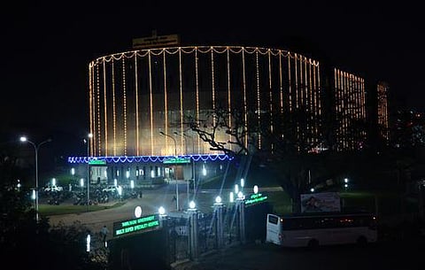 பன்னோக்கு சிறப்பு மருத்துவமனையாக மாற்றியதில் விதிமுறை மீறல் எதுவும் இல்லை- உயர் நீதிமன்றத்தில் பொதுப்பணித்துறை பதில்