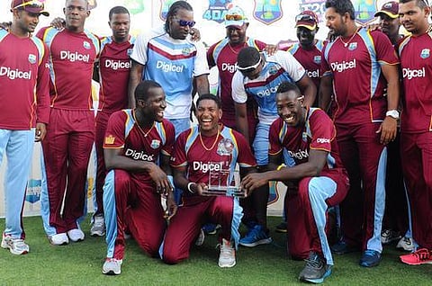 டி20: இங்கிலாந்துக்கு ஆறுதல் வெற்றி