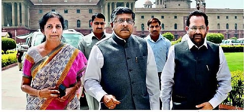 தலைவர்களுக்கு பாதுகாப்பு கோரி உள்துறை அமைச்சருடன் பாஜகவினர் சந்திப்பு: இந்தியன் முஜாகிதீன் கடத்த திட்டம்?