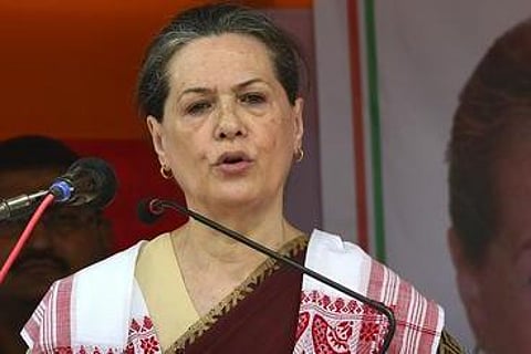 வெறுப்பு அரசியலை பரப்புகிறது பாஜக: சோனியா தாக்கு