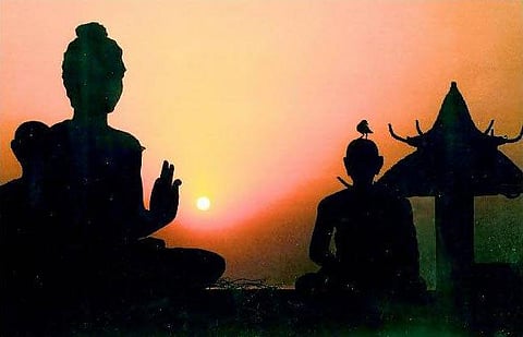 புத்தர் வாழ்வில்... : புத்தர் பரப்பிய ஞானம்