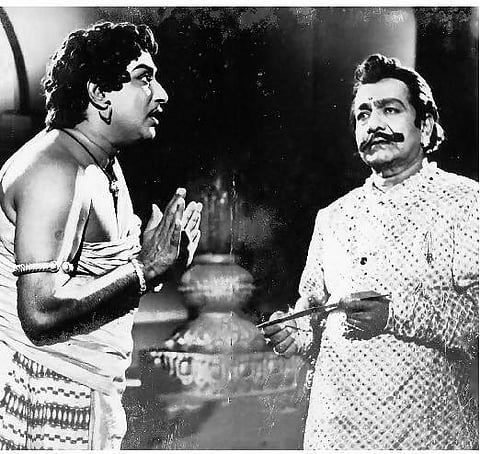 அந்த நாள் ஞாபகம்: பெண்களிடம் திட்டு வாங்கியவர்