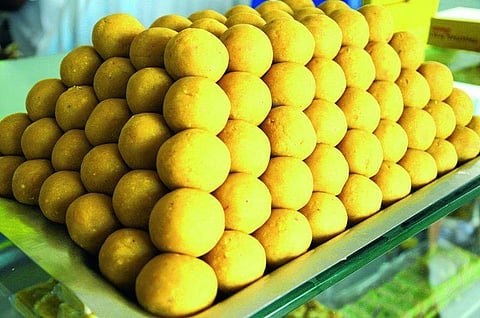 லட்டு தின்ன ஆசையா?