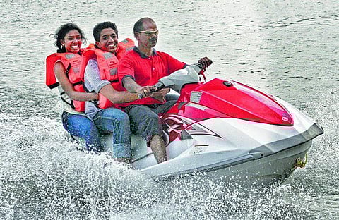 புதுச்சேரி சுண்ணாம்பாறு: உல்லாசப் படகுச் சவாரி