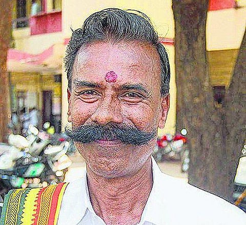 தேர்தல் மன்னன் பத்மராஜன் மோடியை எதிர்த்துப் போட்டி