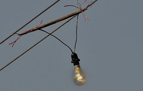 தேர்தல் நிகழ்ச்சிகளுக்கு மின் திருட்டு: பறக்கும் படை சோதனை தீவிரம்