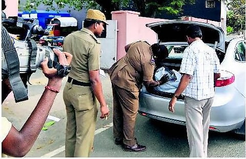 இதுவரை ரூ.195 கோடி பறிமுதல் : தேர்தல் ஆணையம் அதிரடி